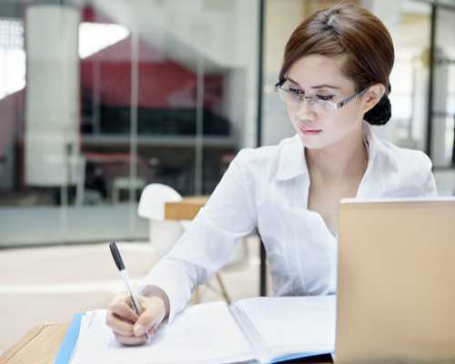 冻得直打哆嗦仿写50个，冷得像冰窖照样子写一写精选63句